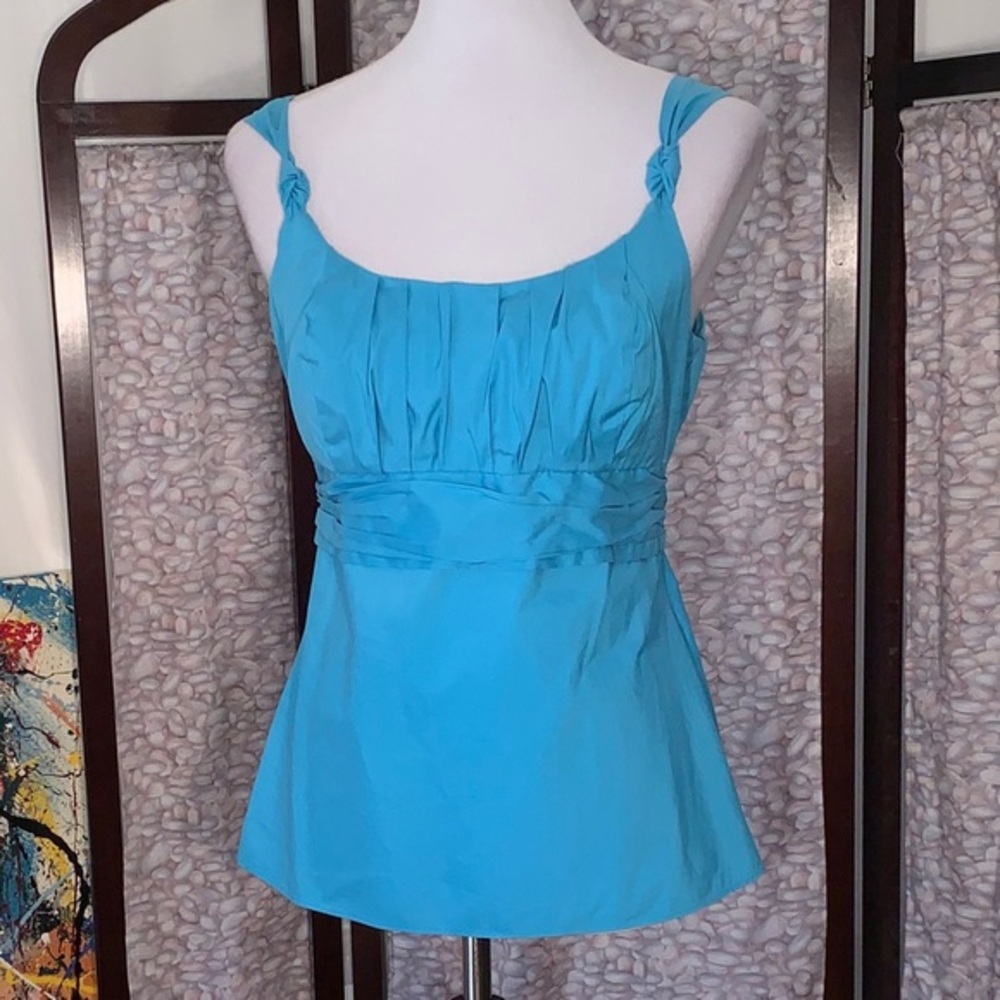 Ann Taylor sky blue sleeveless top. - Picture 3 of 16